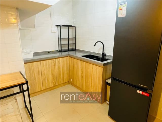 Newly renovated Studio, ready to move in